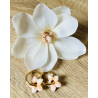 Pampilles interchangeables  " Aloha bloom " pêche et blanche 25 mm