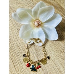 Bracelet avec charms .
