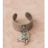 Bague breloque alphabet en acier inoxydable réglable .