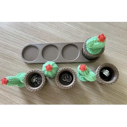 Ornement cactus tricot + socle  " Petites boites de rangement "