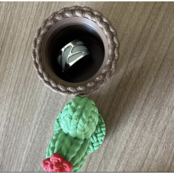 Ornement cactus tricot + socle  " Petites boites de rangement "